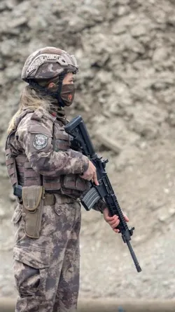 Aleyna çakmak / 1 polis 1 asker / 1. Bölüm