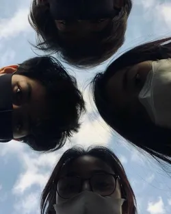 Uzaylı Bir Deli / BAZILARI / *3*