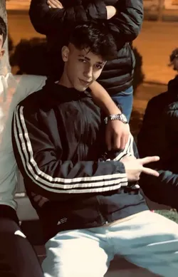 Kimse değil / Mahalle aşkı / 4 Bölüm