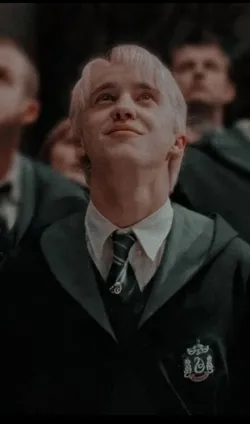 Berra Sarfaklarlı / Draco malfoy ve Nina / 12. Bölüm
Yaralı Kalpler