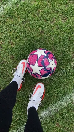 Hsjsjsjs / Futbolcum💔 / 1. Bölüm