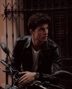 Hanife / KIZIL EJDER / BEN, SEN, BİZ