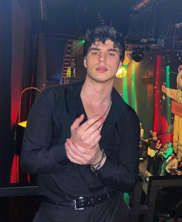 Hümeyra Koç / Taçlı Kızım / HAYATIM YALANMIYMIŞ??