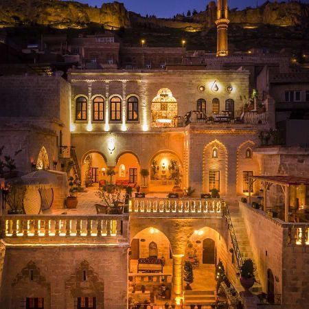 Yaren / İKİ YABANCI / 5.Bölüm;Konuşma