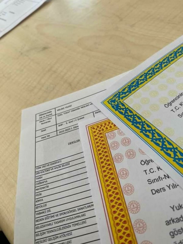 Sinem ayhan / Menis (kaçırılan bebek) / Karne günü