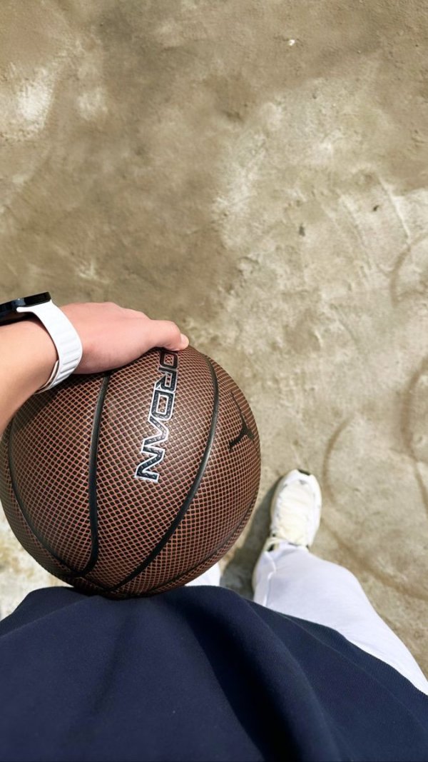 Kübra Çelik / TUTSAK AŞK / LAVİNYA