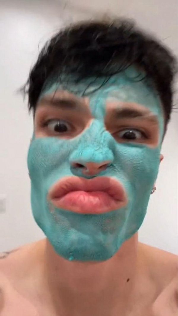 Böylekiyazarcı / Aden~Gerçek ailem~ / 17.Bölüm