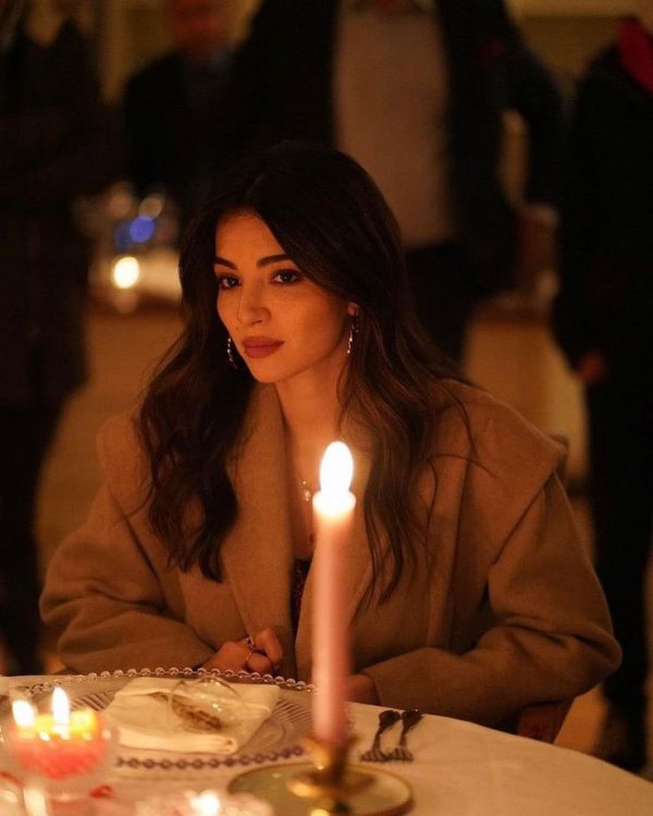 Hande Simay / KANDELEN / DAVETSİZ MİSAFİR