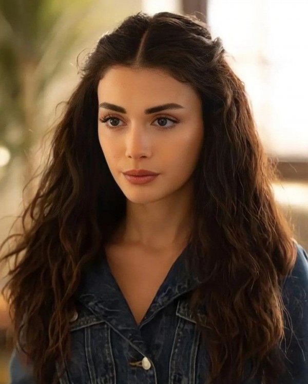 Büşra Sıla Duman / UĞUR / Görmezden gelmek
