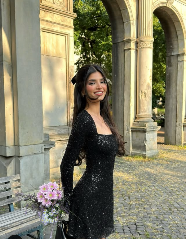 Gülseren Çiçek / KANLI YILDIZ / Babam beni
Bıraktı bölum
4