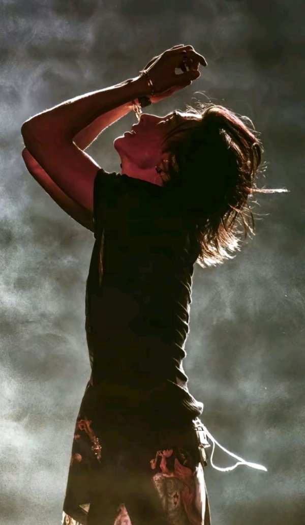 Tuğçe Tihomira Şeker / Another Life-Hyunlix / Bana Bunu Yapma