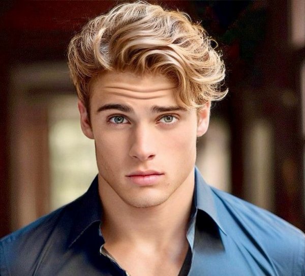 Deniz / TALEBE AŞKI ZOR / 3. BÖLÜM: PLAY BOY PROFESÖR