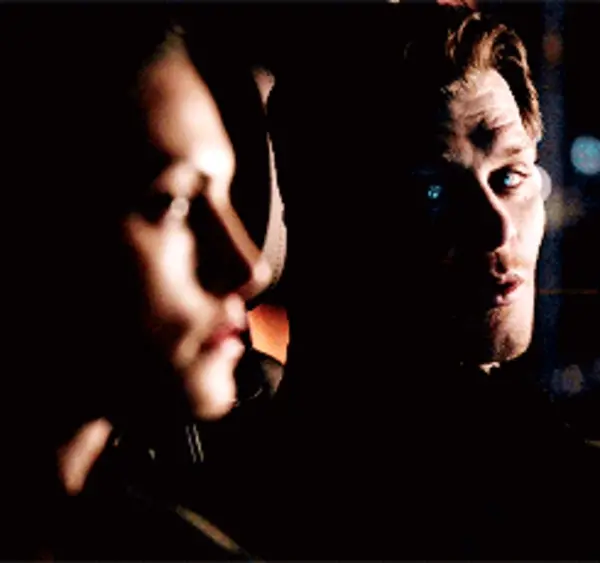 Deniz / KARIŞIK NUMARALAR/YARI TEXTING / 36. BÖLÜM: Bakıcı