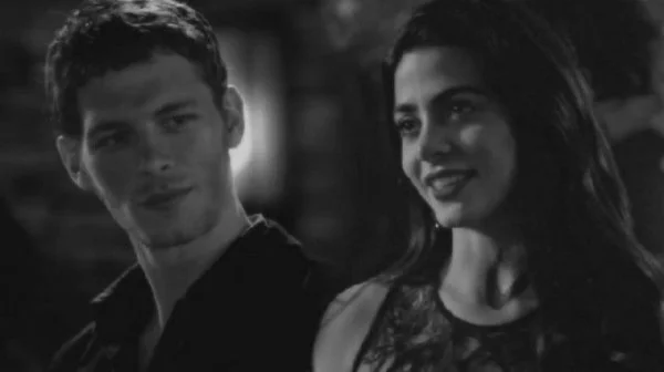 Deniz / KARIŞIK NUMARALAR/YARI TEXTING / 39. BÖLÜM: Yanlış Hayal