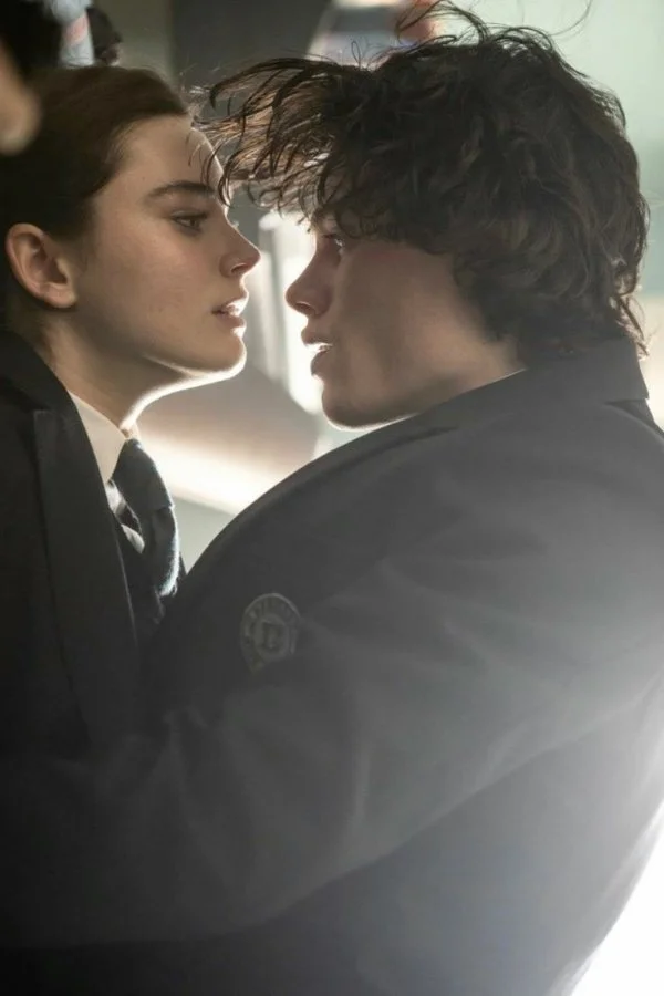 Deniz / KARIŞIK NUMARALAR/YARI TEXTING / 41. BÖLÜM: Beklenmedik Tanışma