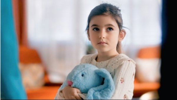 Elisa Türkoğlu / Herkesin Vardır Bir Hikayesi / (40.Bölüm) EMANETÇİ SENSİN EVLAT