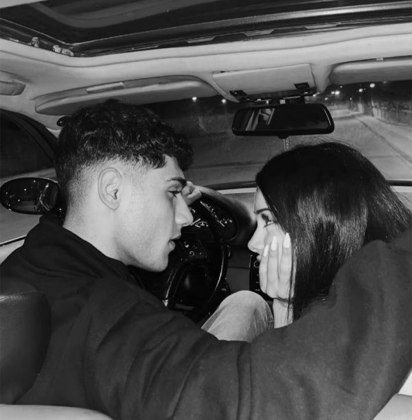 Süheyla Çeviker / Gerçek ailem ( Naz) / Affettim sevgilim