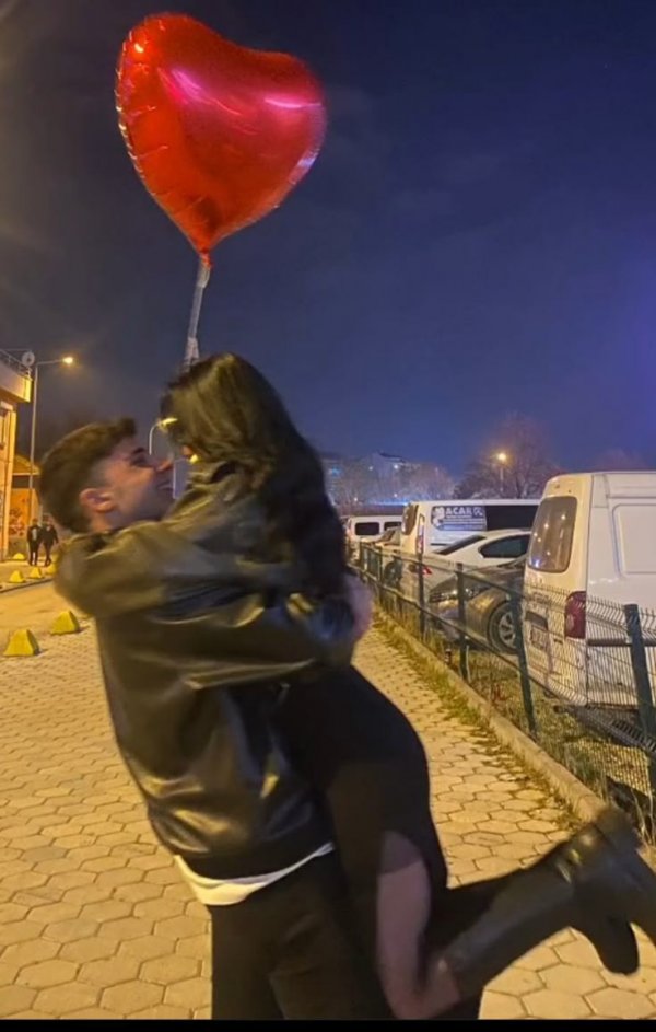 Süheyla Çeviker / Gerçek ailem ( Naz) / Yürüyememek