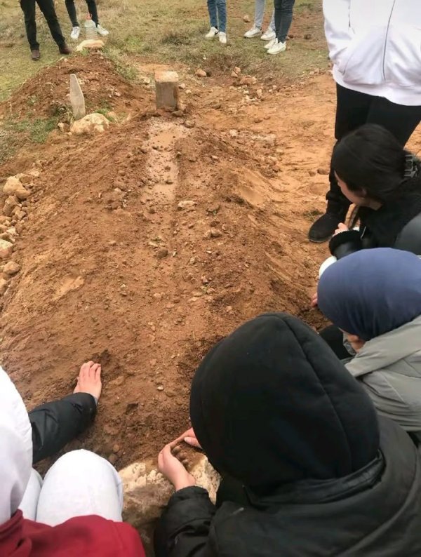 Süheyla Çeviker / Gerçek ailem ( Naz) / Abim ve Ölüm