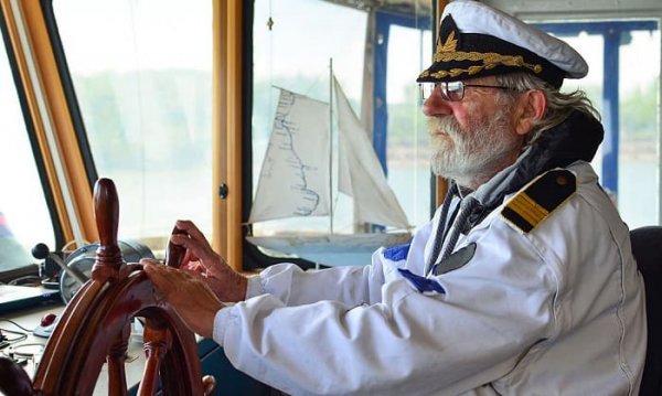 Yılmaz Örmeci / Her Limanda Bir Sevgili / 2. Bölüm: Antalya'da Bir Gece