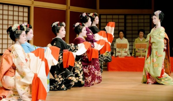 Yılmaz Örmeci / Her Limanda Bir Sevgili / 30. Bölüm: Geyşa Okulu