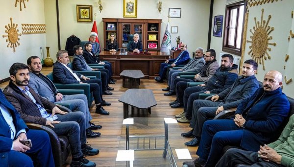 Yılmaz Örmeci / Kırık Olsa Duramazsın / 26. Bölüm: Baba'nın Yabancı Konukları