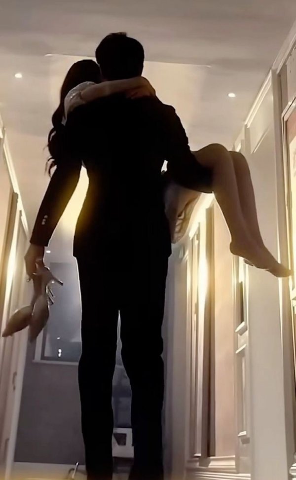 Melis / Abimin arkaşı benim sevgilim / 1. Bölüm