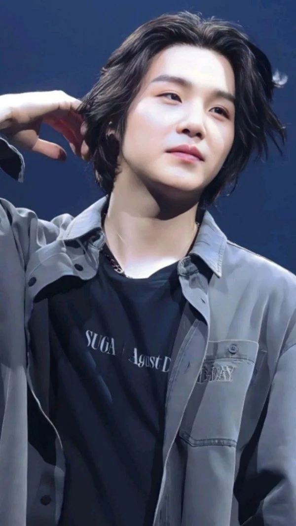 Sakisa / BENİM ARMY YOLCULUĞUM💜 / BTS SUGA (Yoongi)💜Rapçi, Söz Yazarı, Prodüktör