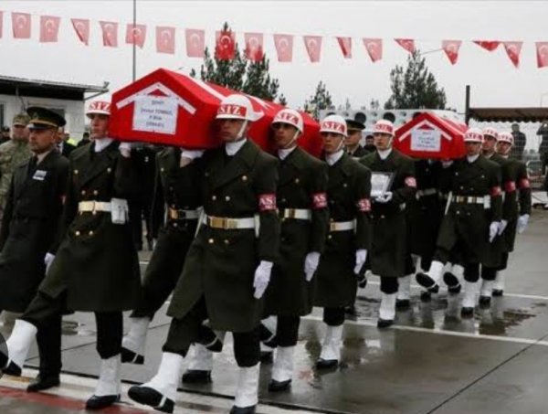 Nisanur Demirci / İntikam (  Yüzbaşı Azra bozkurt ) / Son yolculuk