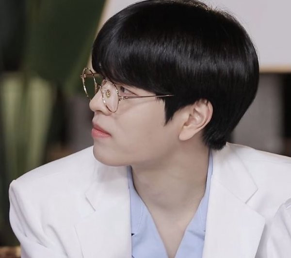 ☾𝔖𝔦𝔯𝔢𝔫 𝔏𝔞𝔯𝔞☽ ꫝ፝ / LOVE GIVEN BY THE STARS | CHANMIN / NEW WORKPLACE🏥