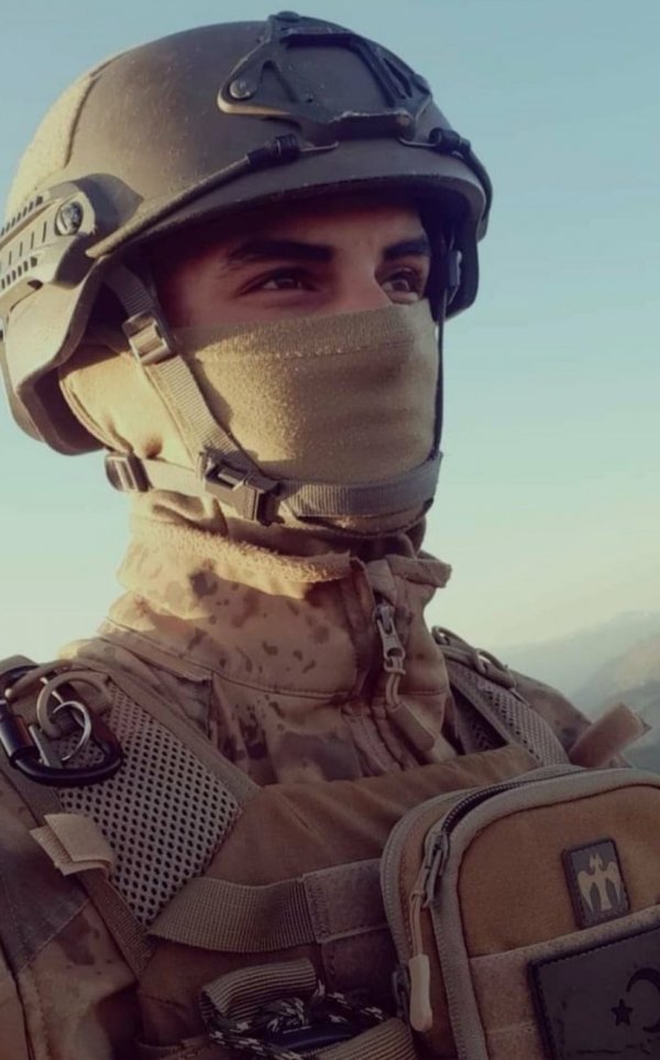 Birazcıkyazar / Komutan / Duyuru