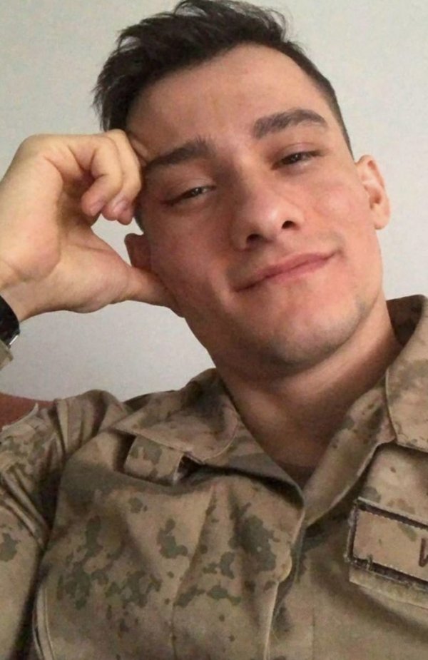 Birazcıkyazar / Komutan / SENDEN NEFRET EDİYORUM!