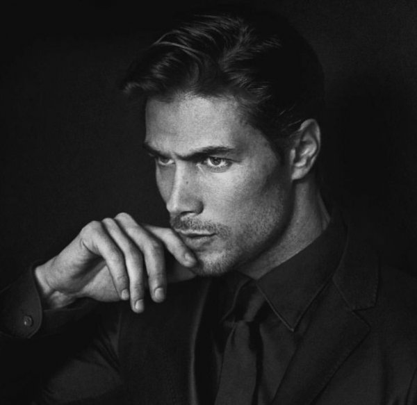 Birazcıkyazar / Karan Ural / Giriş