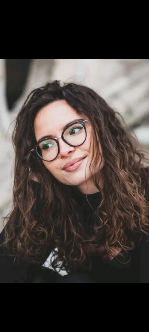 rojin kübra barış / ÖZLEM... / Gözde mertoğlu kimdir?