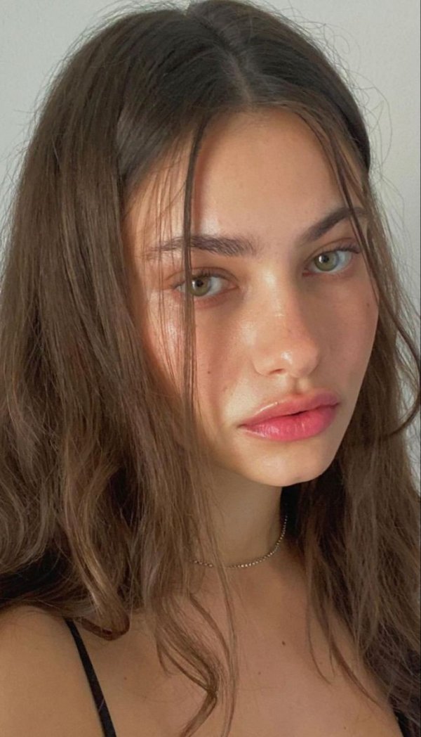 Bilmemkine🌷📖 / BÜYÜMEDEN ÖNCE KÜÇÜKTÜM / 6. Bölüm
Vazolar varya sağolsun