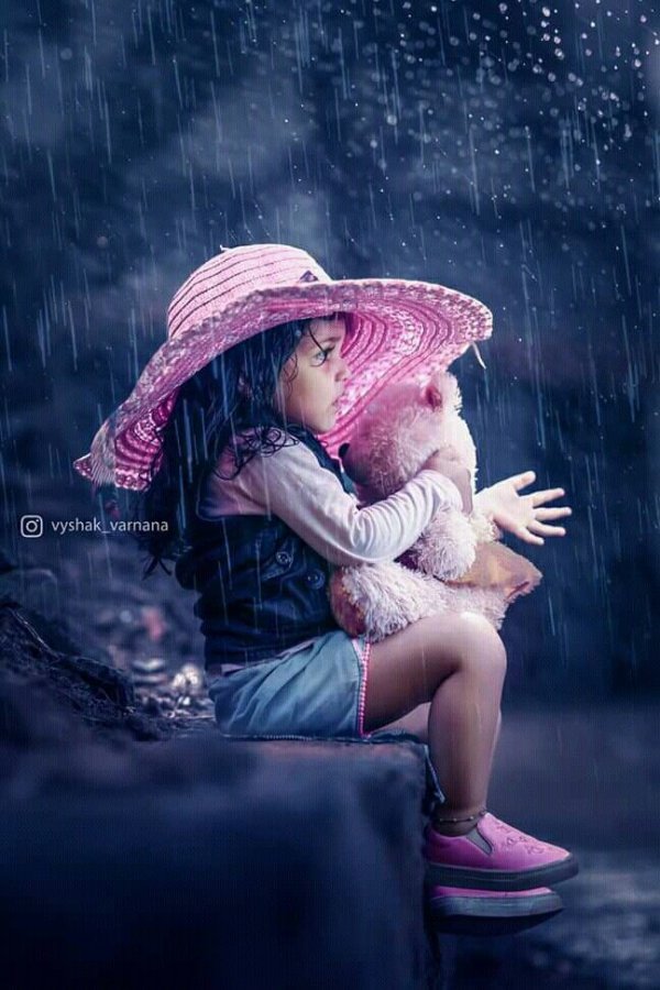 Bilmemkine🌷📖 / BÜYÜMEDEN ÖNCE KÜÇÜKTÜM / 1. Bölüm
İYİ RÜYALAR KAR TANEM...