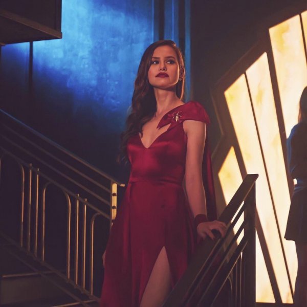 Gül / Ölü Umutlar: Ayana / 07: Yakıcı Güzellik