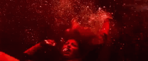 Nil / Kelebek Ve Mum / 6. Bölüm