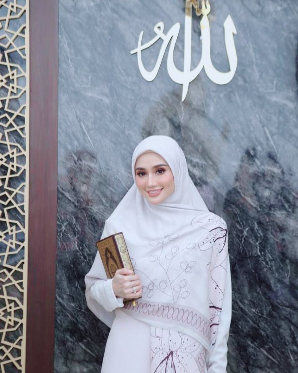 Emine Akıncı / Sevda Fısıltısı / 1. Bölüm (Kader)