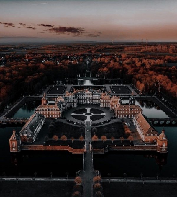 Kupa Kızı / Sahtekar / '11'Büyük Görev' 2 '