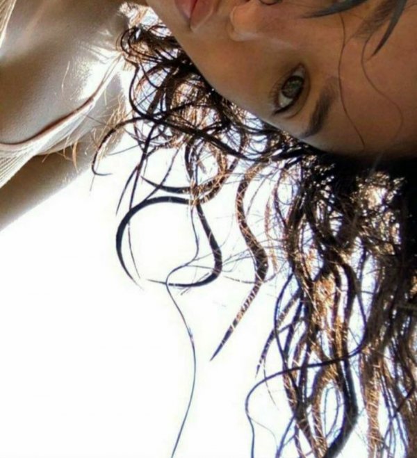 selenay demir / Eskiden Yaz / Bazı Güzel Şeyler Aniden Olur