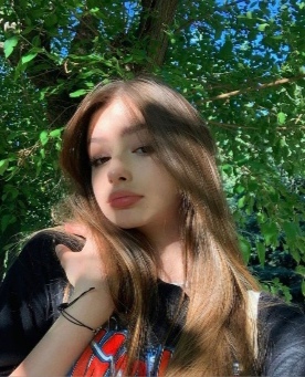 Melis / Kralın sağ kolu / Her bolumde bir kisiyi yazicam 
(4 kisiyi taniticam digerlerini siz kurun)