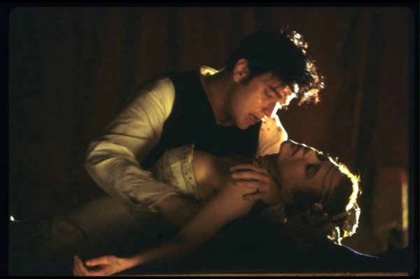 Lyssa Lareys / GECE VADİSİ / HANÇER