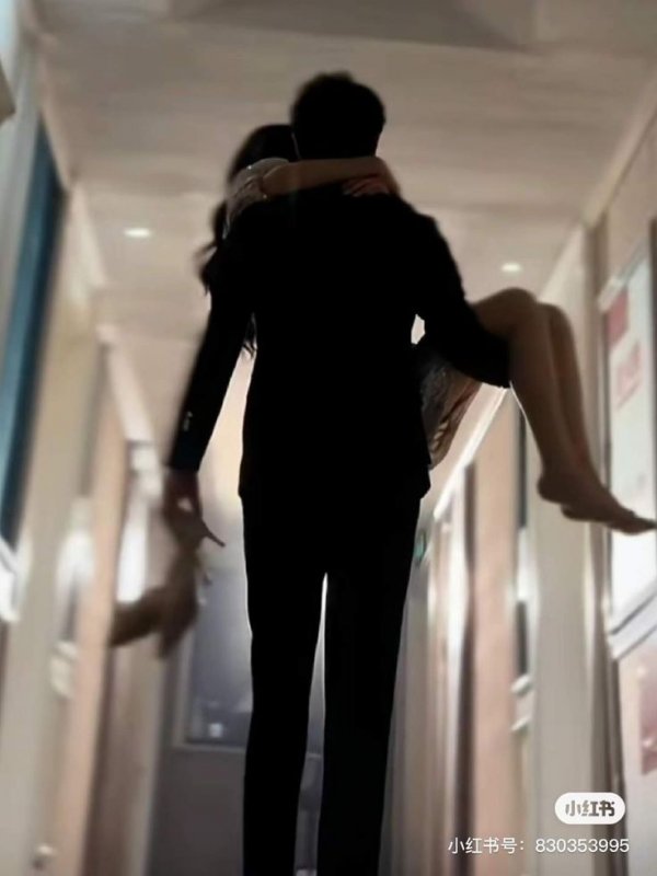 Queen 👑 / Sır / Kaçış 🕊