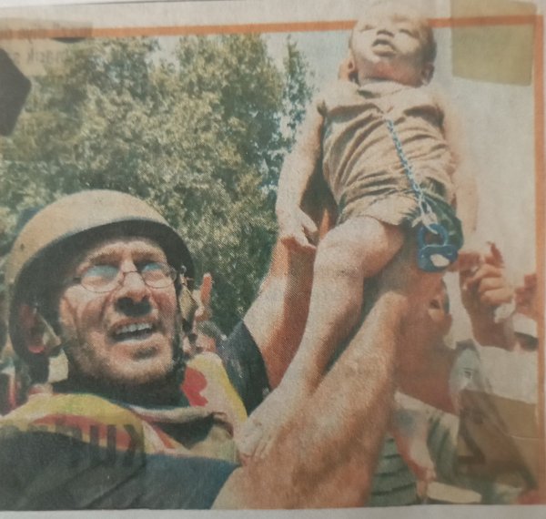 Nurullah Umut / ŞİİR İÇERDE. / 🧑‍💼MAVİ EMZİKLİ ÇOCUK🆘