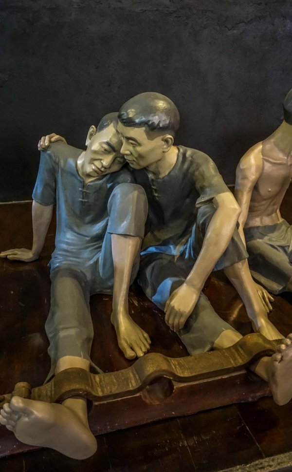 Nurullah Umut / ŞİİR İÇERDE. / O KADERSIZ