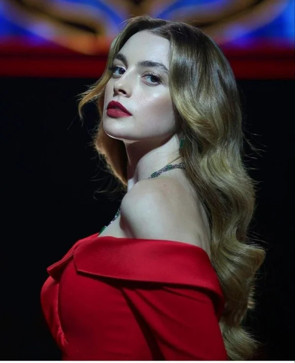 Adelina / Savaş'ın Yıldız'ı / 5.Bölüm: 'Arkadaş Olalım mı?'