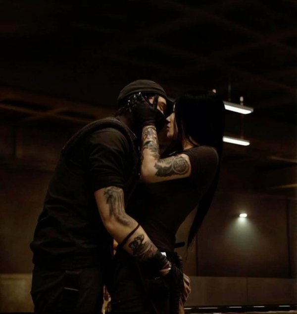 Efil / Alevli bakışlar / 15
Eski acıların tuzu