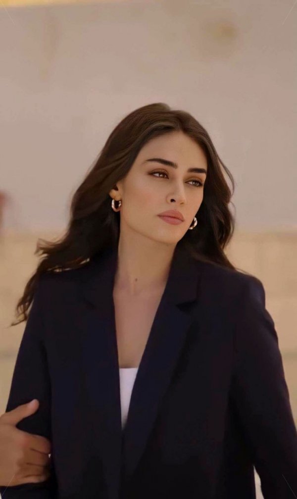 Mizginsain98 / Hilal (Güçlü Kadınlar Serisi) / -13-