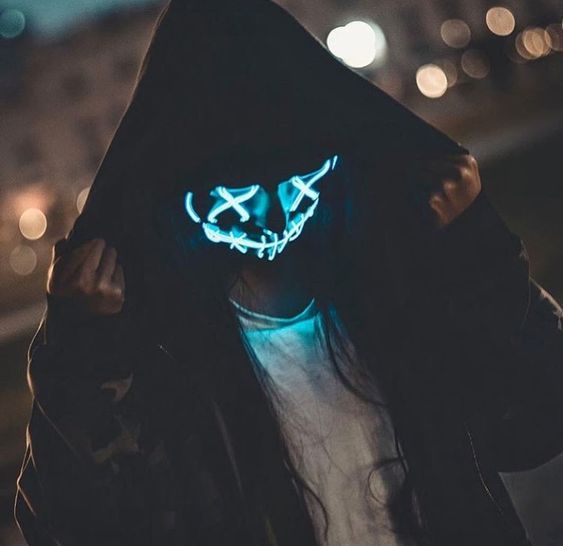 İlga / MASKE - Pistlerin Sahibi / GİRİŞ